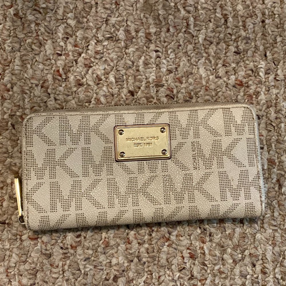 🌟Michael Kors Wallet🌟